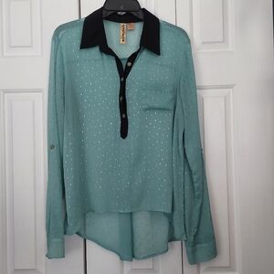 Eyeshadow Women's Button-Up Blouse Sz. L